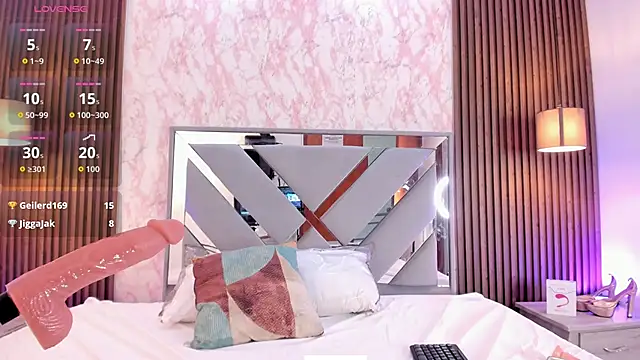 Lorna_queen's cam snapshot