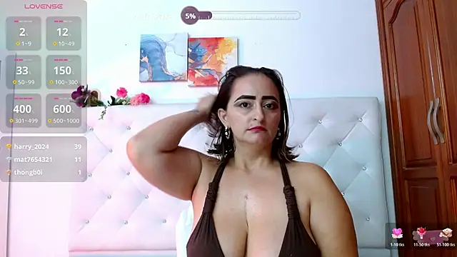 queendesiree_'s cam snapshot