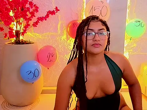 isabella_tp's cam snapshot