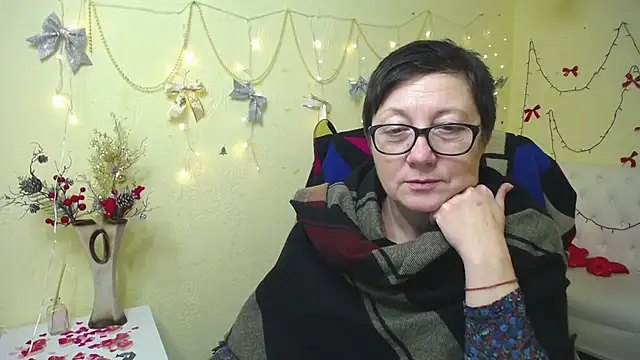 EmilyL0ve's cam snapshot