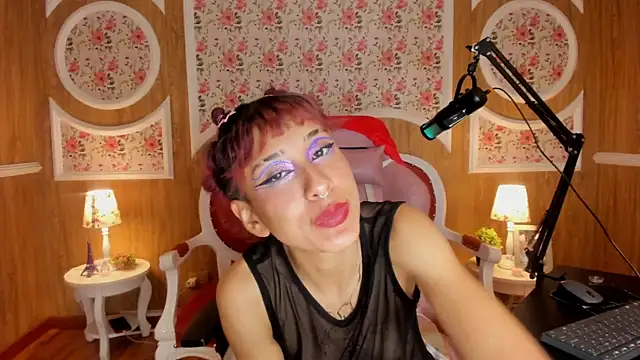 sweetkinkykloe live sex cam