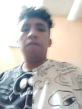 Aleth_boy_latino's cam snapshot