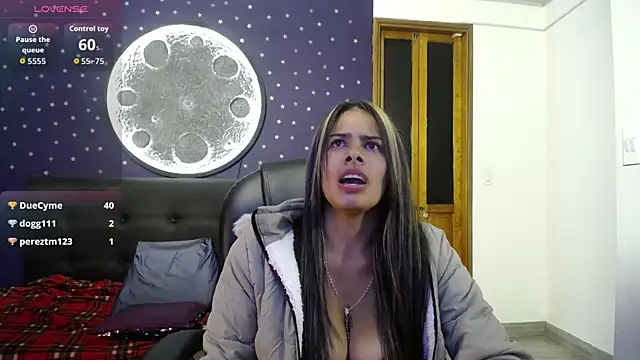 nairobi8's cam snapshot