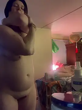 CUMFOREVERY1nTitTiES2 live sex cam