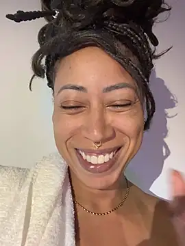 dianagolley420's cam snapshot