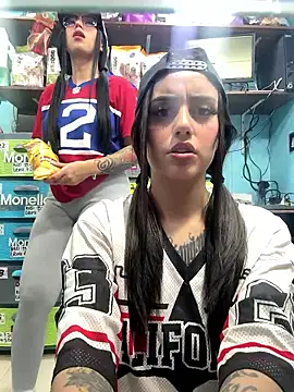 Lucy_699 live sex cam