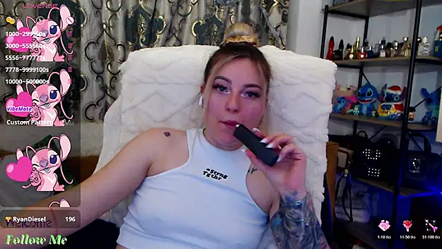 Rania_Stitch's cam snapshot