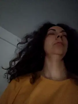 naughty69curls's cam snapshot