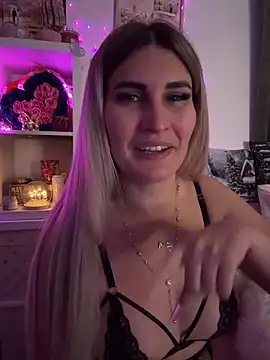 EvelynFrances's cam snapshot