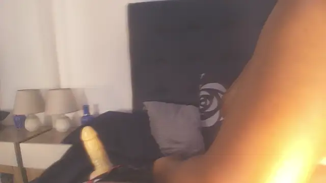 Evelonga_707's cam snapshot