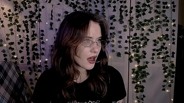 risha_laas's cam snapshot