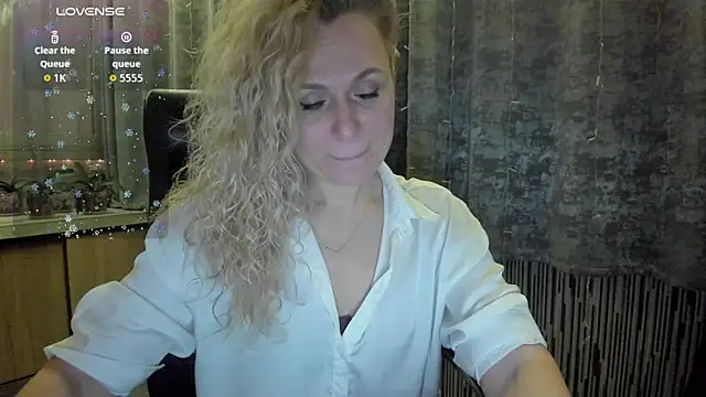 LanaLight_x's cam snapshot