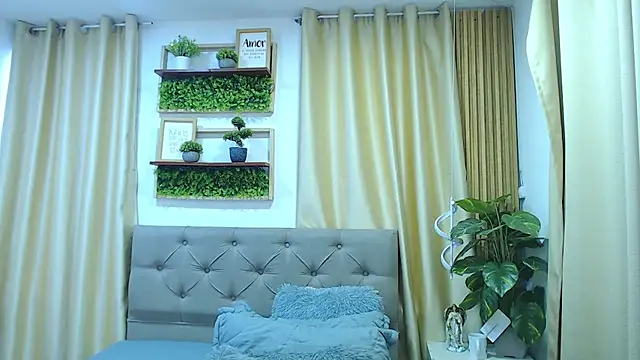 sasi_luna's cam snapshot