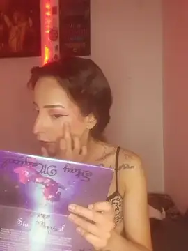 AlexxaAndRileyy's cam snapshot