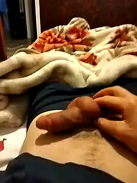 yacinekabiley16 live sex cam