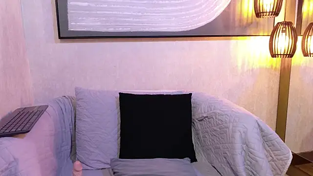 samanthaa_joness_'s cam snapshot