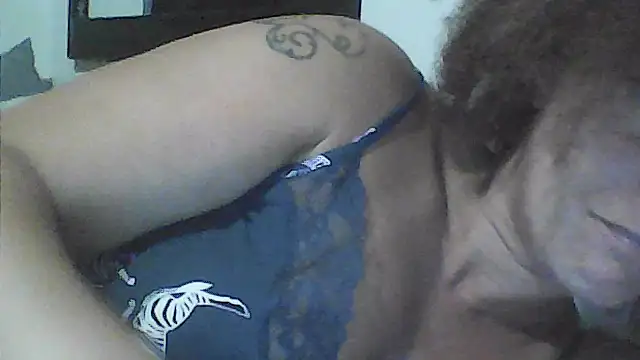 sarahkat86's cam snapshot