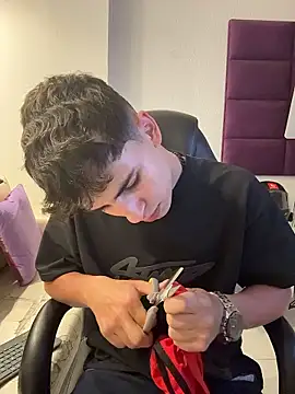 AdrianRinaldi live sex cam