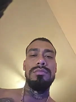 Cnutt310 live sex cam