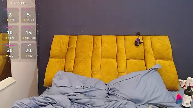 KendraaSimons live sex cam