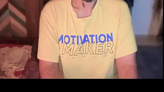 MakeMeAwareAah's cam snapshot