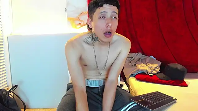 ESTEBAN_2102 live sex cam