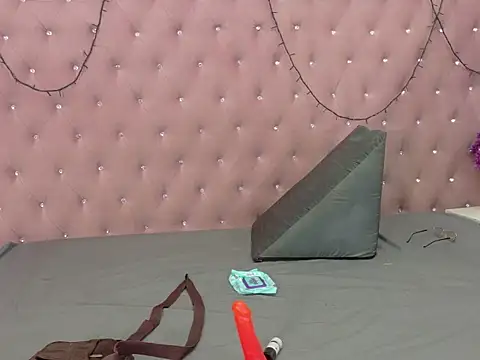 ValentinaFranco1's cam snapshot