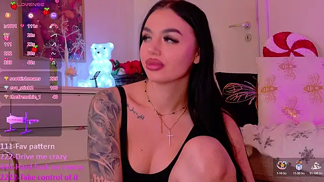 TiaBelle's cam snapshot