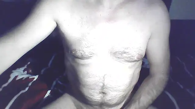 Uomo7744's cam snapshot