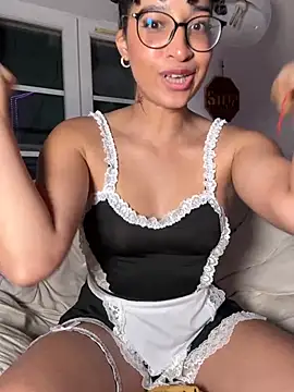 Lauyako_974 live sex cam