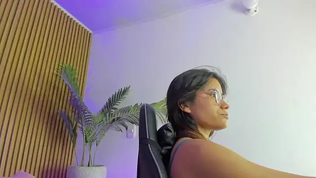 scarlett_rosse_x's cam snapshot