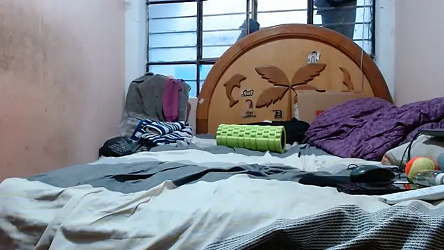 nakedlima live sex cam