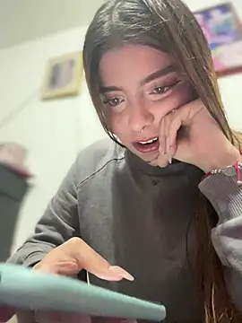 Cloew_Marz live sex cam