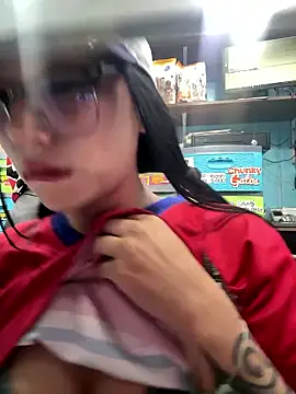 Lucy_699 live sex cam