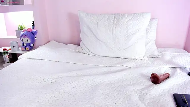 Katteyes__'s cam snapshot