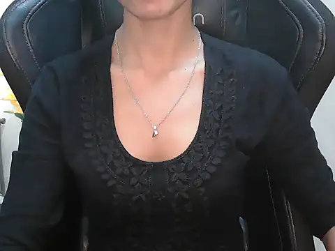 Richa_Patel's cam snapshot