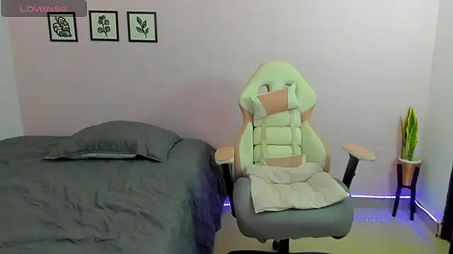 sophie_pazz's cam snapshot