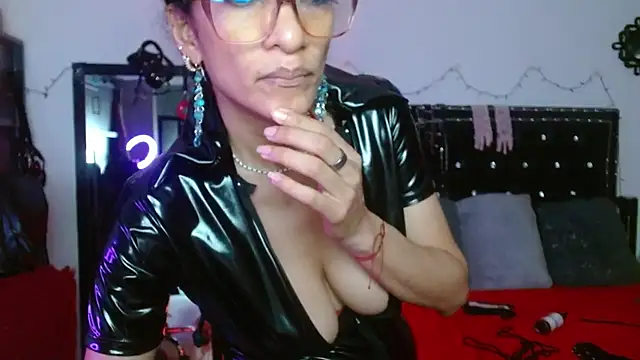 AmelieMartinez's cam snapshot