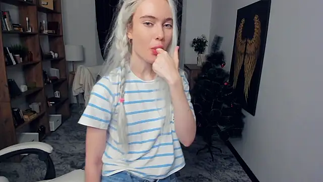 KristalCrowner's cam snapshot