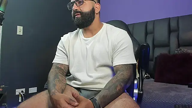 Lyon_vach live sex cam