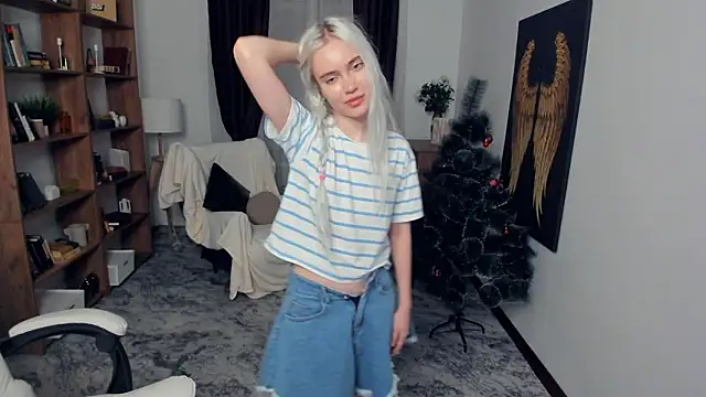 KristalCrowner's cam snapshot