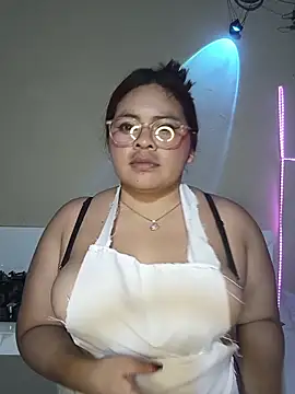 Chizuqui25 live sex cam