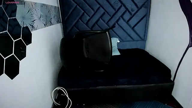 ScarletHoot_'s cam snapshot