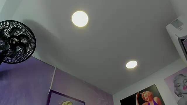 zaira_skinny's cam snapshot