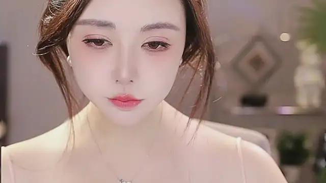 Qiaoqiao__ live sex cam
