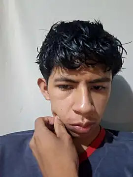 Carlos_Albert02's cam snapshot