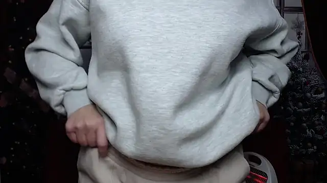 EmiliaGree live sex cam