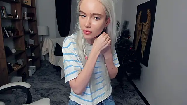 KristalCrowner's cam snapshot