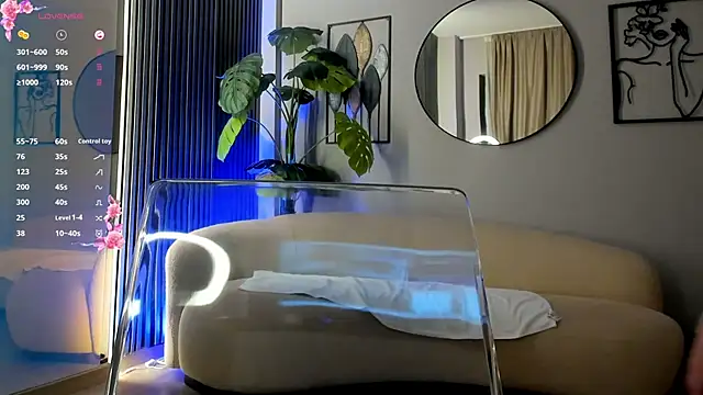 HottieLillyXXX's cam snapshot