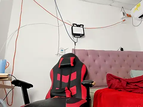 Liahot_69's cam snapshot